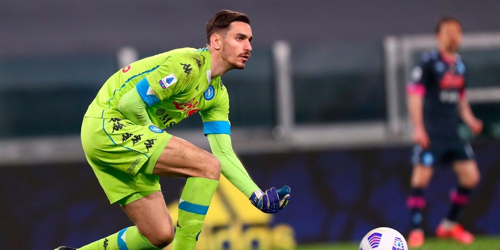 Napoli, si ferma Meret: frattura a una vertebra in allenamento