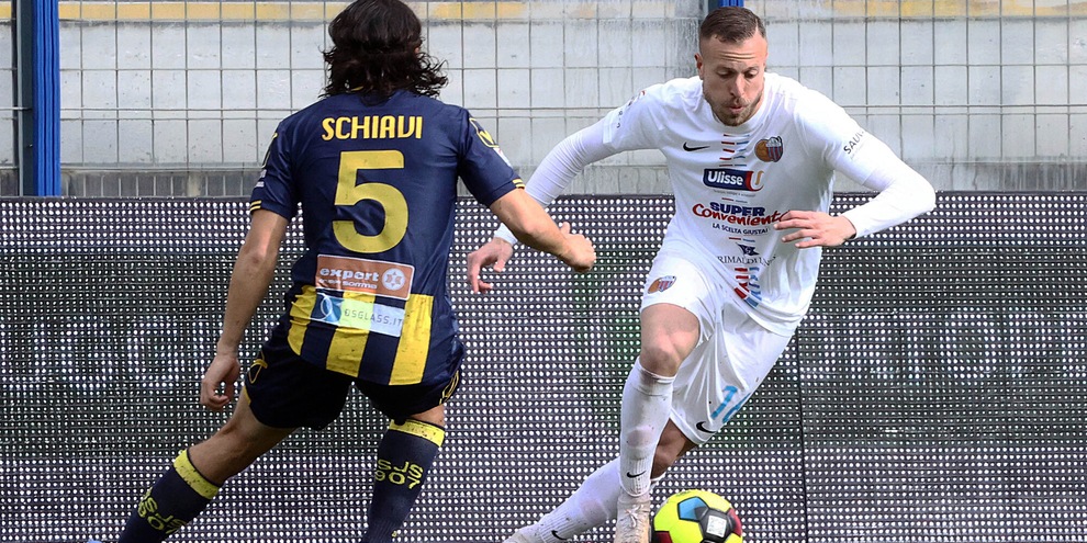 Pronostico Avellino-Catania, etnei reduci da un pesante ko