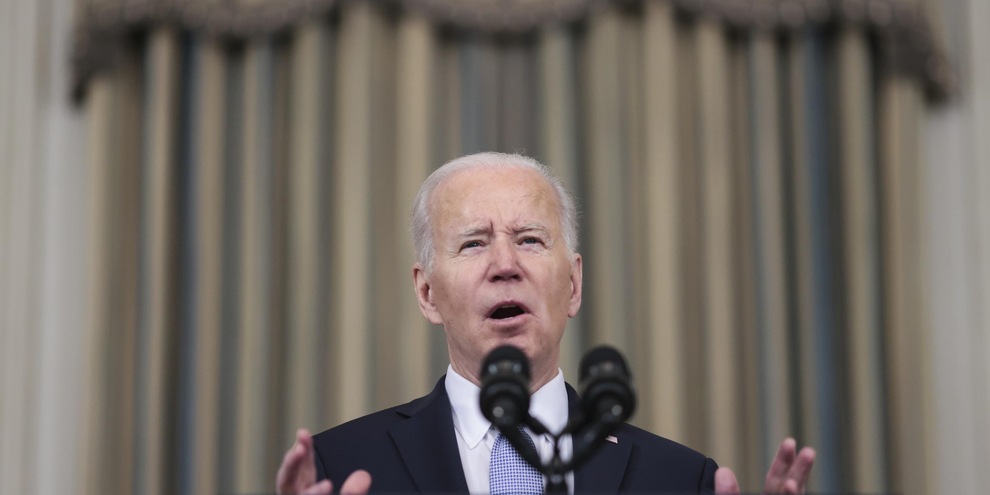 Biden: “Putin va processato per crimini di guerra”