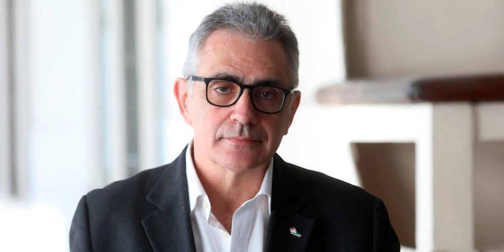 Pregliasco: “Mascherine diventeranno come occhiali da sole”