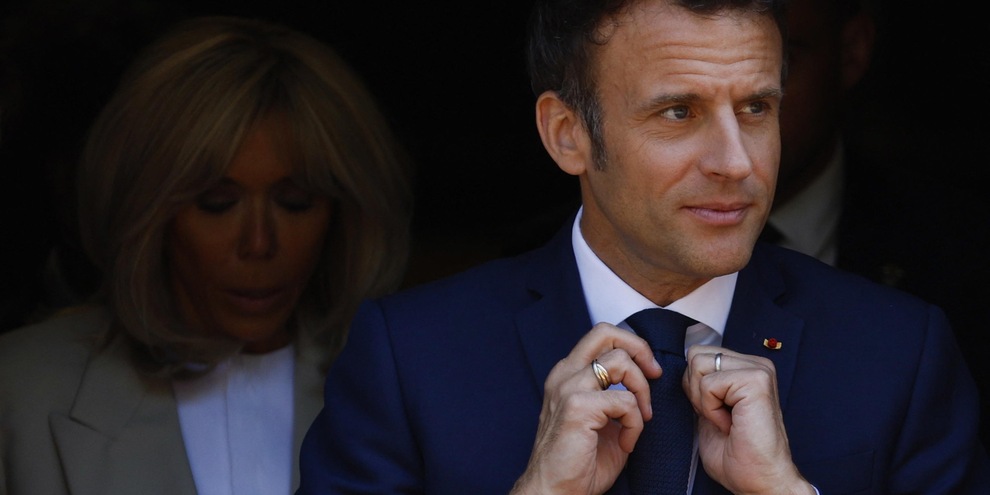 Nizza, squilibrato accoltella due religiosi: "Voleva uccidere Macron"