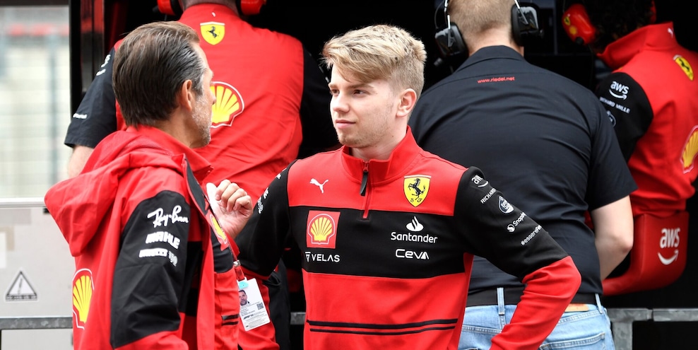 F1 Ferrari, clamoroso: oltre Leclerc e Sainz c’è un terzo pilota!