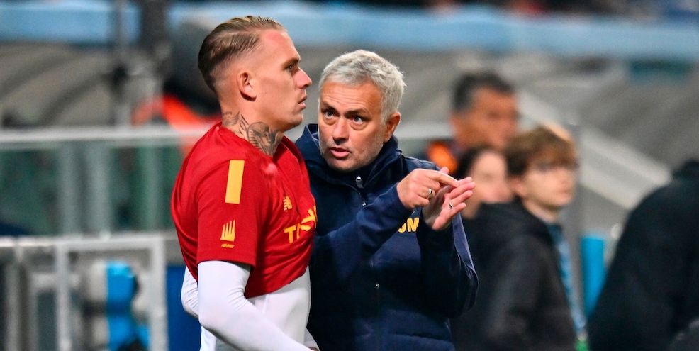 Karsdorp, è finita con Mourinho e la Roma. La Juve osserva