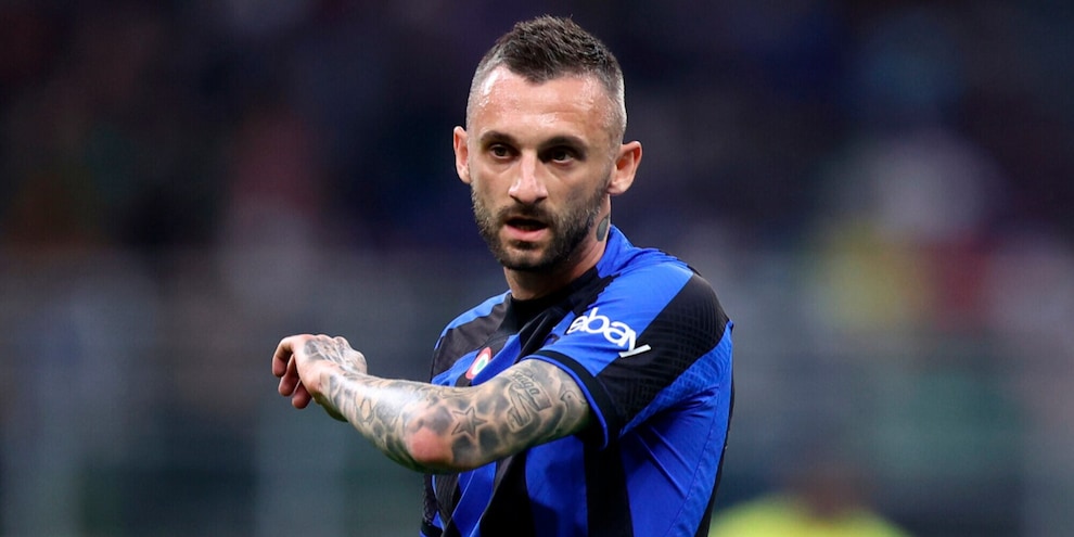 Mercato Inter, Brozovic dice sì ma al Barcellona...e Frattesi si arena
