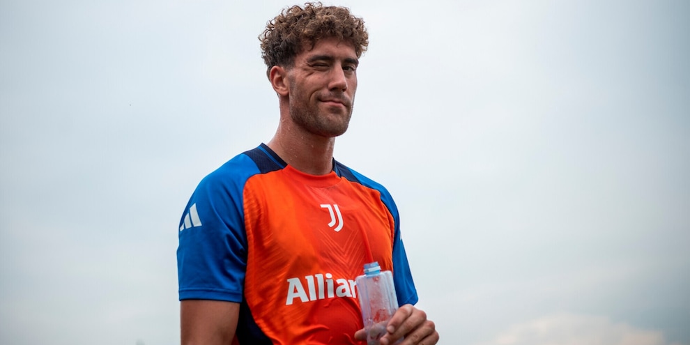 Vice Vlahovic, la Juve guarda all’estero: le ultime due idee mercato