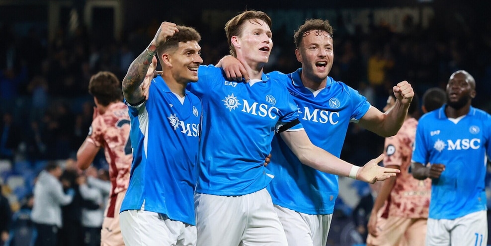 Napoli, sorpasso Scudetto! Il Toro si arrende a McTominay, Conte vola a +3 sull'Inter