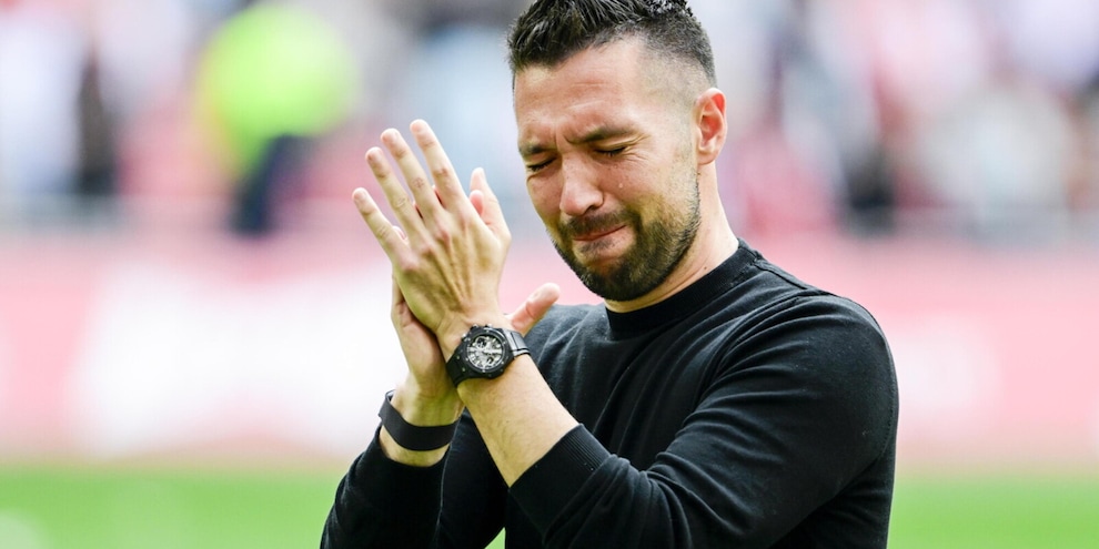 Farioli lascia l’Ajax dopo la beffa in Eredivisie: il comunicato ufficiale
