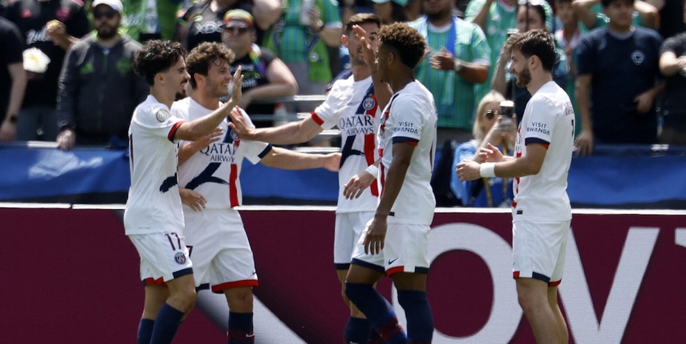 Psg primo, firmano Kvara e Hakimi. Atletico Madrid eliminato! Il Botafogo perde ma fa fuori Simeone Psg primo, firmano Kvara e Hakimi. Atletico Madrid eliminato! Il Botafogo perde ma fa fuori Simeone