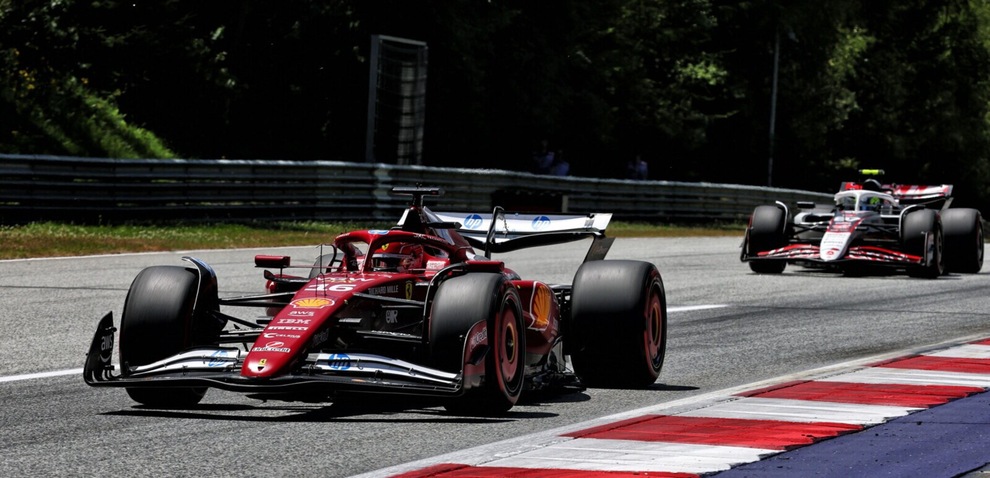 Leclerc in prima fila al GP d'Austria: pole a Norris, Hamilton 4°