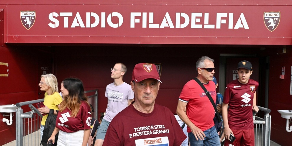 Torino, bagno di folla al Filadelfia: si rivede anche capitan Zapata
