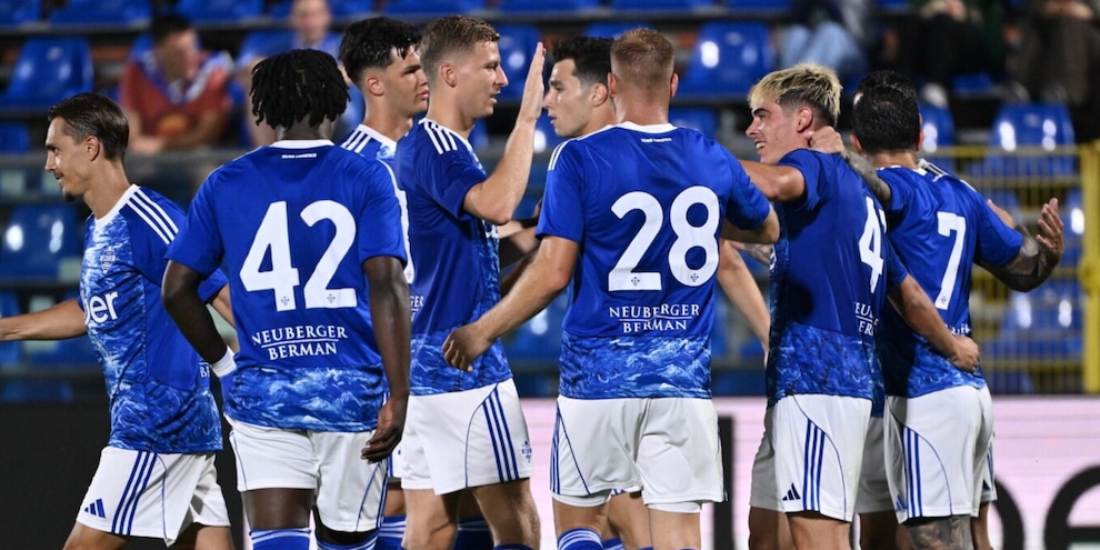 Como, nel 3-1 all'Al-Ahli anche l'autorete di Demiral. Ora finale con Celtic o Ajax