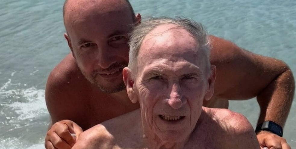 Zeman al mare con il figlio Karel: la foto emoziona i tifosi
