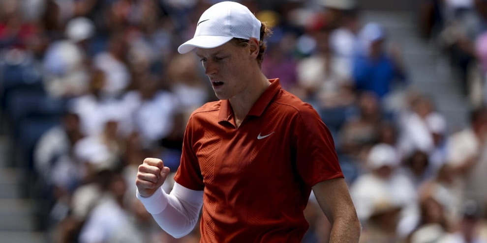Sinner di rimonta vola agli ottavi dello US Open: a Shapovalov solo il primo set
