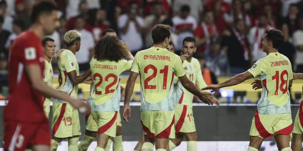 Olanda tris, Koop resta in panchina. La Turchia di Yildiz crolla 6-0 con la Spagna! Super Belgio