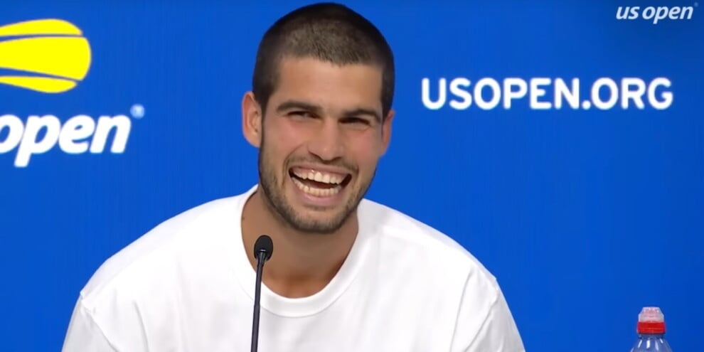 Alcaraz, la battuta sullo champagne e l’avviso a Sinner: “Non sono ancora nel mio prime”
