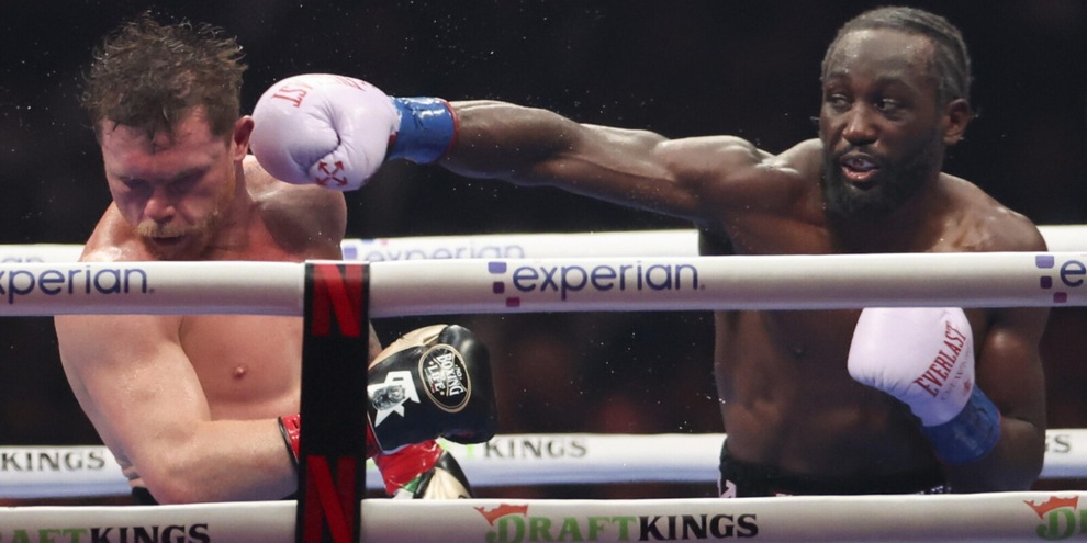 Crawford batte Alvarez ed entra nella storia della boxe: è il nuovo re dei supermedi
