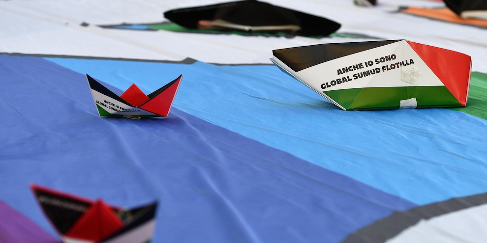 
            
            Cgil, gravissimo attacco Flotilla, pronti sciopero generale
          