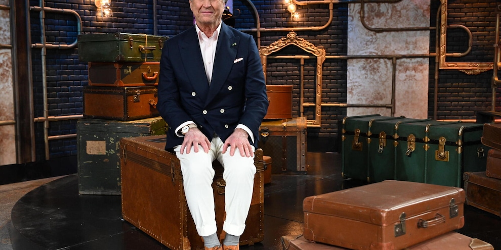 
            
            Cucinelli sprofonda in chiusura in Piazza Affari
          