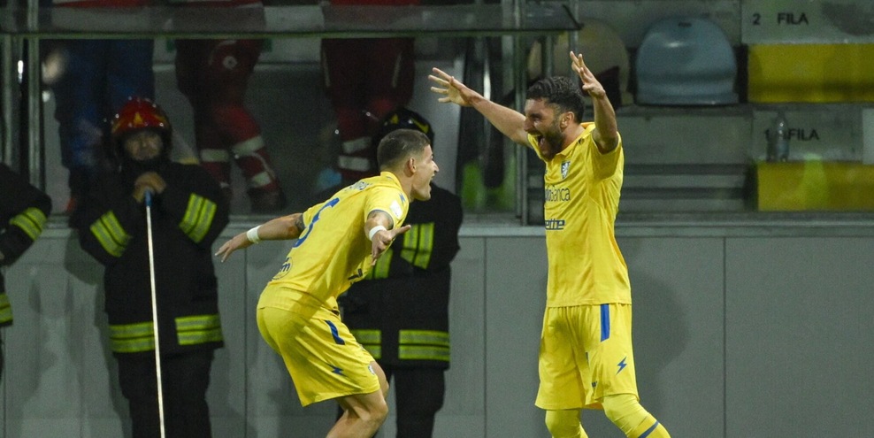 Il Frosinone vola in testa con Raimondo: il Palermo non va oltre il pari col Venezia
