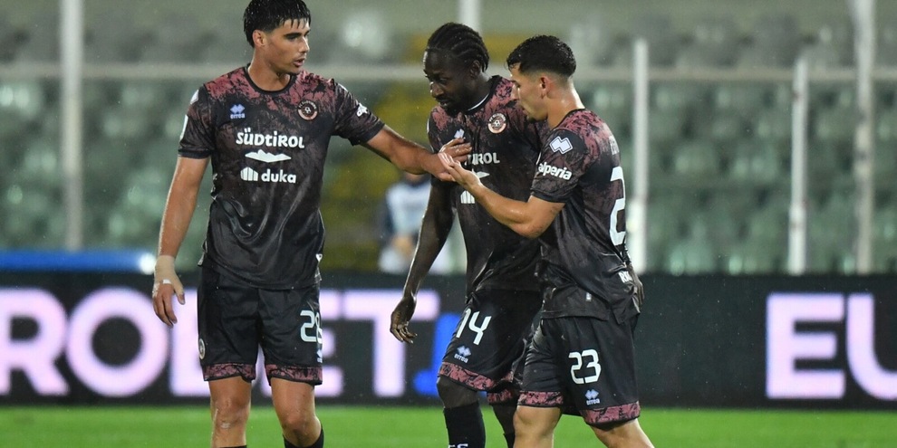 Modena, solo pari ma vale la testa col Frosinone. La Samp si muove, arriva un altro punto
