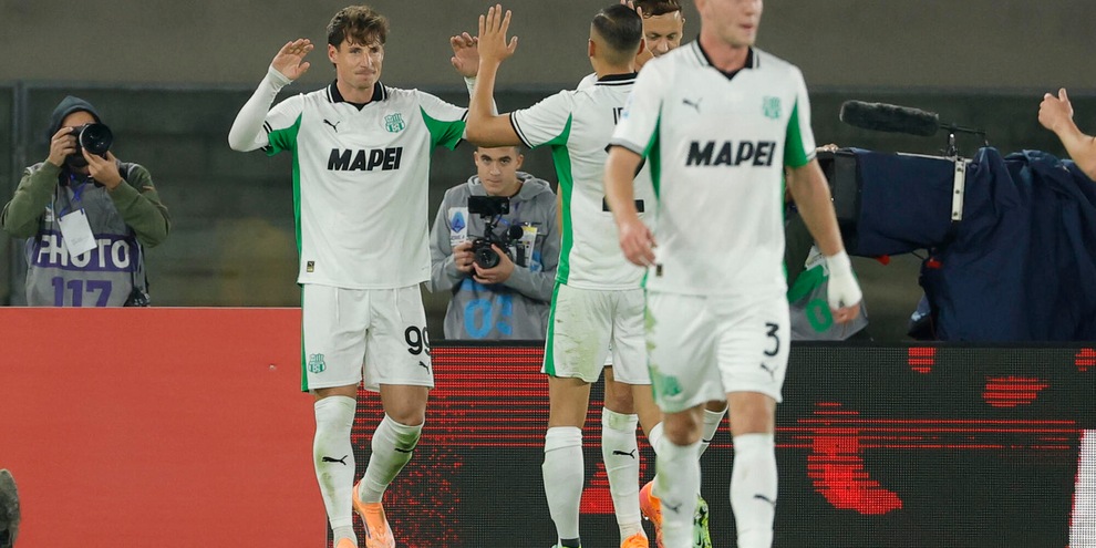 
            
            Il Sassuolo fa festa a Verona, decide Pinamonti
          