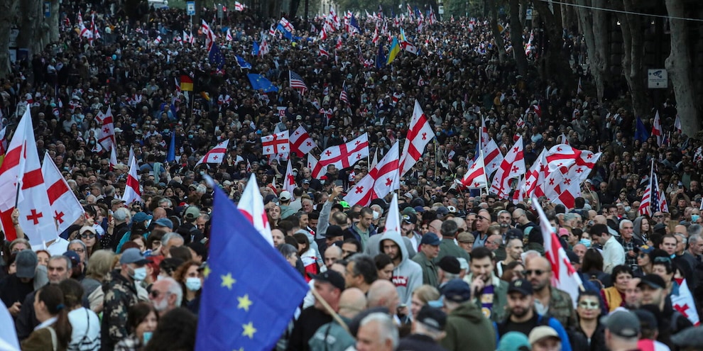 
            
            Voto locale in Georgia, scontri a Tbilisi
          