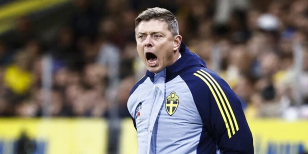 Svezia, Gyokeres-Isak non bastano. Furia tifosi contro il ct ex Milan: “Vattene basta**o”