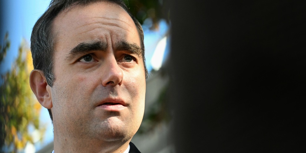 
            
            Atteso per questa sera annuncio governo in Francia
          