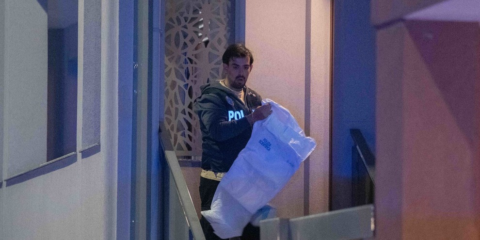 
            
            Femminicidio a Milano, 'uccisa con 24 coltellate'
          