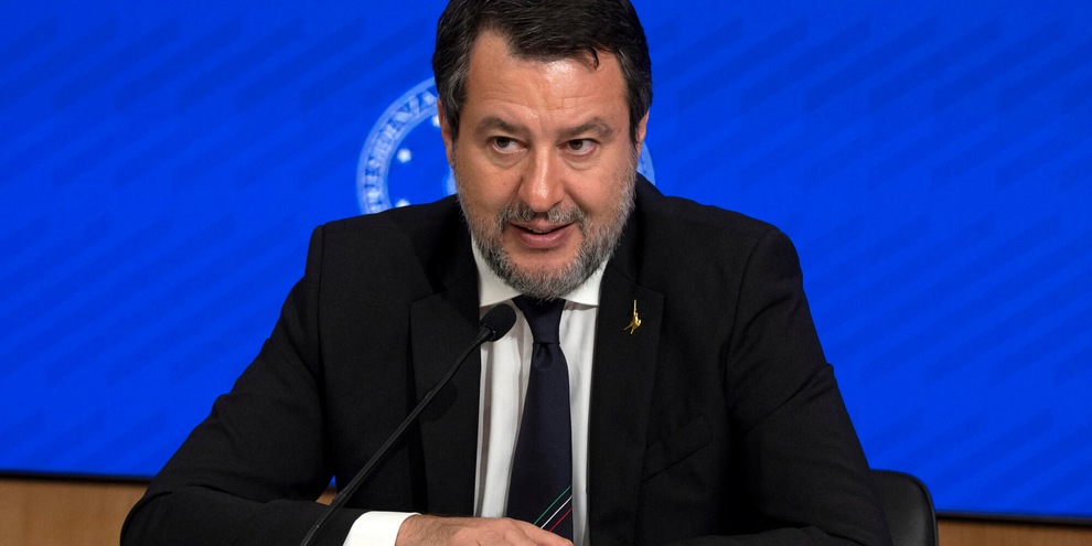 
            
            Manovra: Lega, incredibili le lamentele delle banche
          