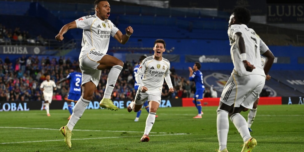 Il Real che affronta la Juve: Valverde terzino destro e azioni tutte a sinistra. E Mbappé