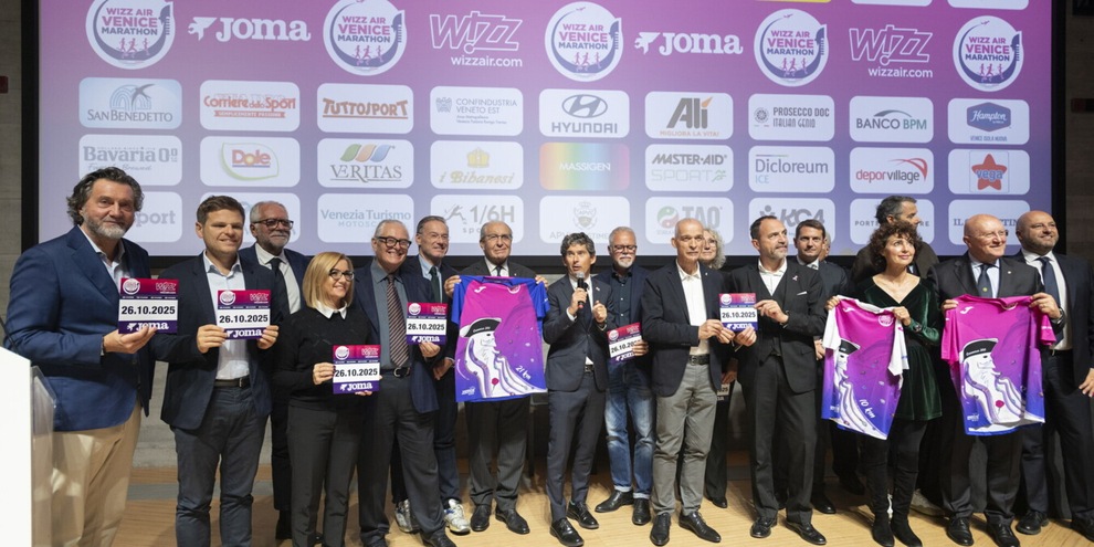 Oltre 20.000 al via della 39^ Wizz Air Venicemarathon nel segno dei record e di Giacomo Casanova
 