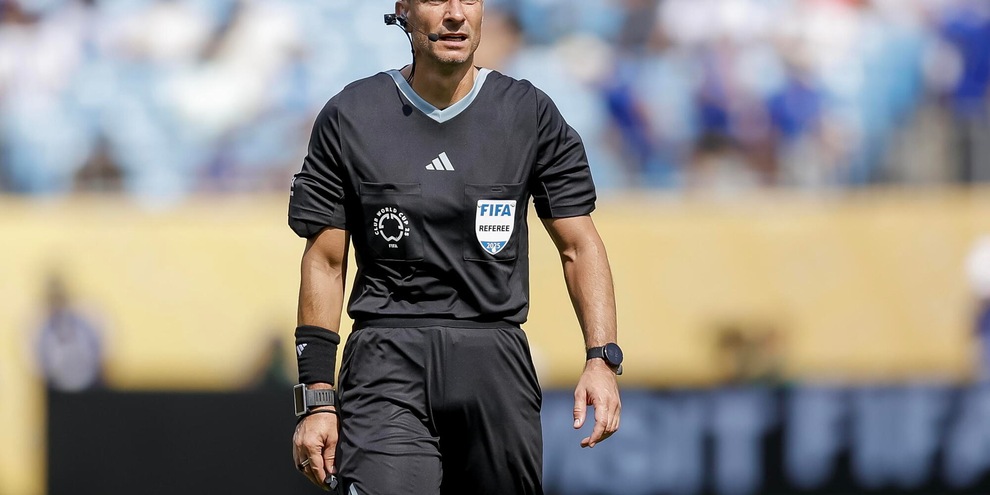 
            
            Champions: lo sloveno Vincic arbitra Real Madrid-Juventus
          