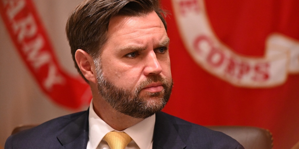 Vance è arrivato in Israele
Vance è arrivato in Israele