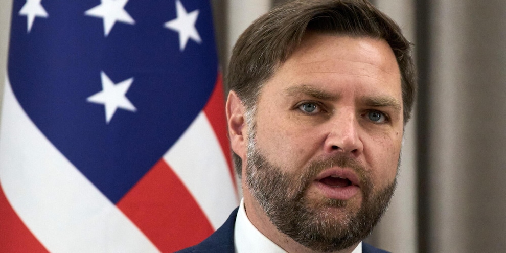 
            
            Vance, Hamas sarà disarmato dalla forza internazionale
          