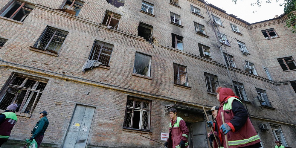 
            
            Sindaco Kiev, esplosioni e incendi, città sotto attacco
          