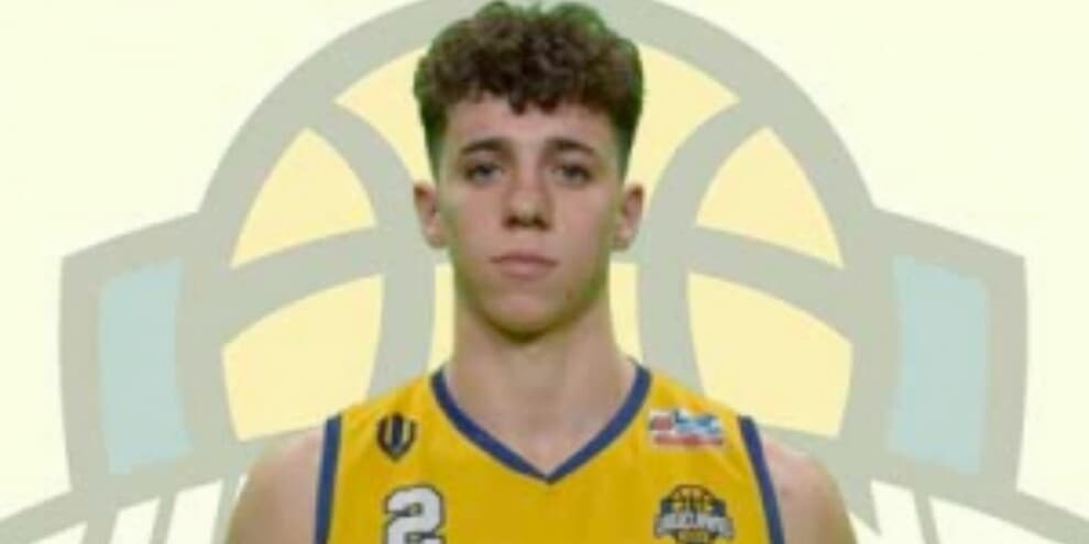 Si schianta in Ferrari contro il muro di una casa: gravissimo il cestista Matteo Bettanti