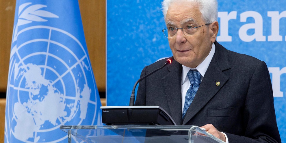 
            
            Mattarella, l'Italia continuerà a contribuire alle missioni
          