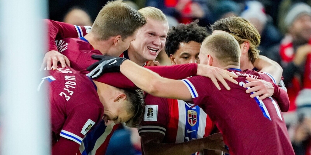 La Norvegia non sbaglia, Francia al Mondiale. Albania ai playoff, fuori la Serbia di Vlahovic, Ronaldo espulso