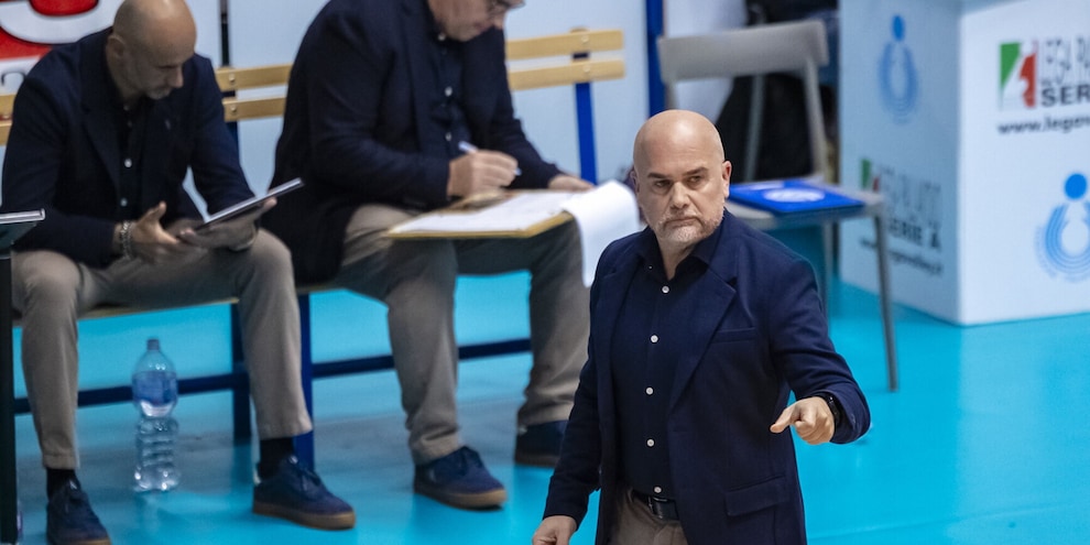 Fano ha esonerato Vincenzo Mastrangelo