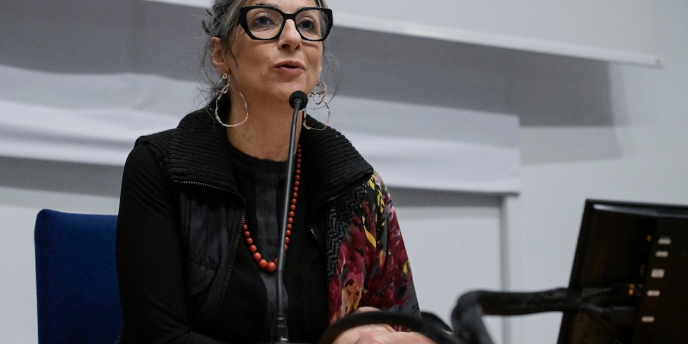 Firenze rinvia voto sulla cittadinanza a Albanese
Firenze rinvia voto sulla cittadinanza a Albanese