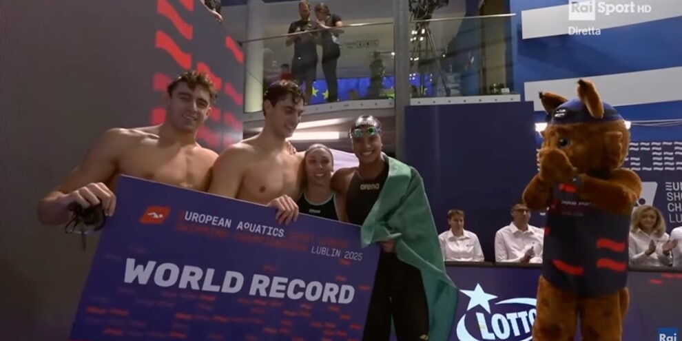 Europei vasca corta, super Italia nella 4x50 stile mista: oro con record del mondo!
