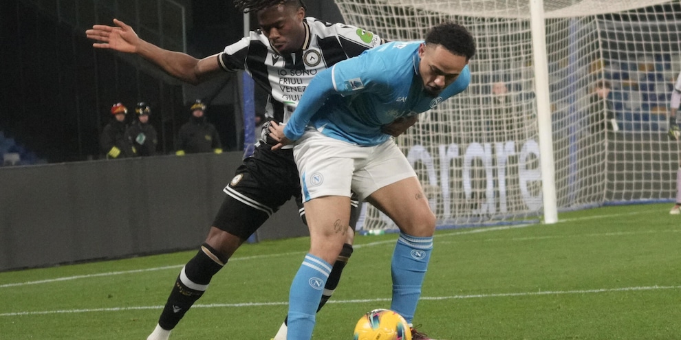 
            
            Calcio: Udinese-Napoli vietata a chi risiede in Campania
          