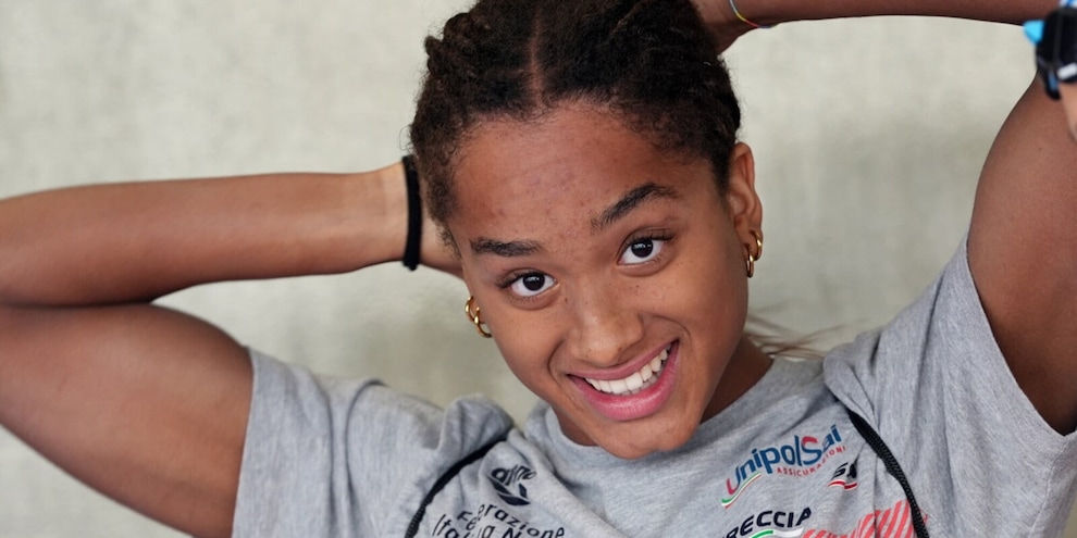 Sara Curtis, Pellegrini cancellata: altro record italiano nei 100 stile libero e bronzo all'Europeo
