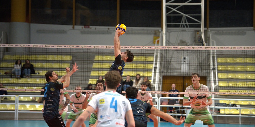 Pineto vince a Cantù e sale al terzo posto