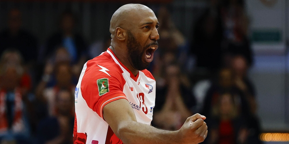 Robertlandy Simon operato in Finlandia 