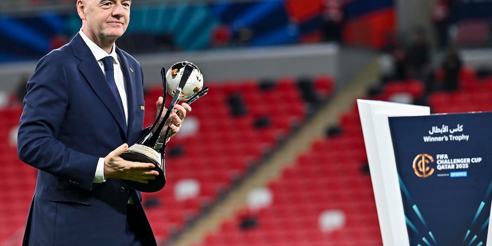 Infantino, "istituito il Fondo Fifa per la Pace"
Infantino, "istituito il Fondo Fifa per la Pace"