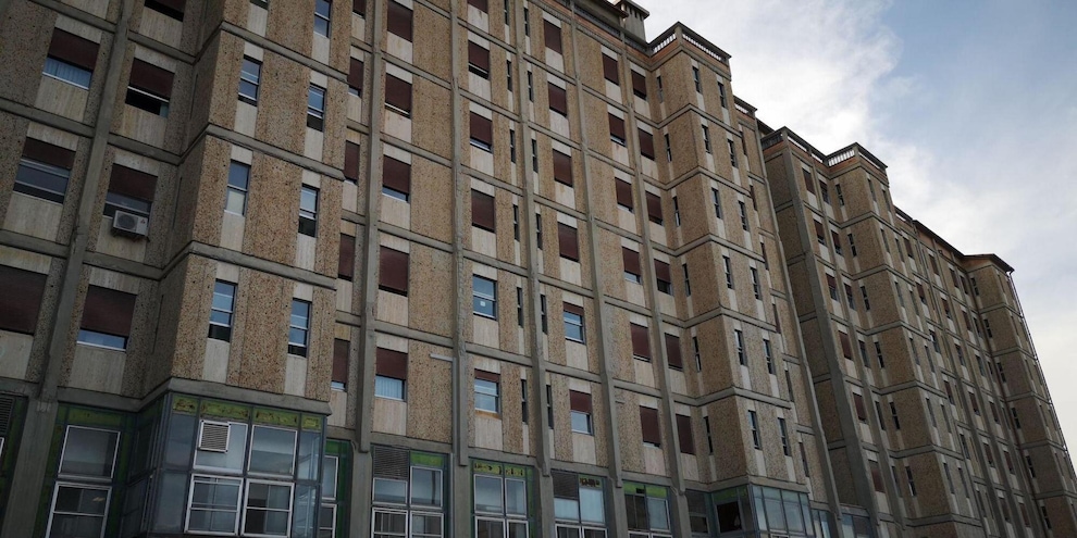 
            
            Sospetta intossicazione alimentare, muore una 15enne
          