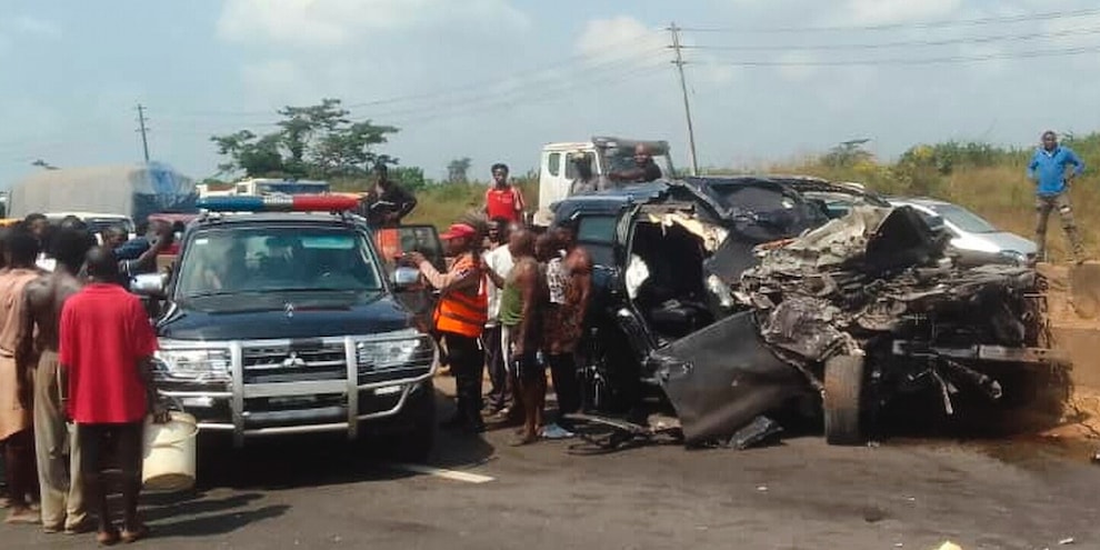 Joshua dimesso dall'ospedale dopo il tragico incidente in Nigeria: proseguirà la convalescenza a casa
