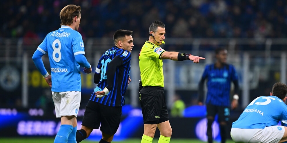 Moviola Inter-Napoli, fischia CalVARese: Doveri, piace la gestione all'inglese